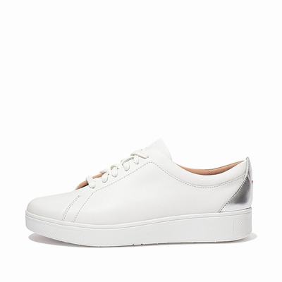Fitflop Women's RALLY Metallic Backtab Leather Sneakers - White Silver, BZ5930172